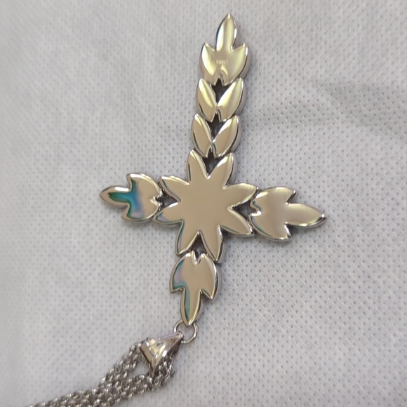 Steel by Design Mother Of Pearl Cross Pendant w / Chain - Picture 2 of 5